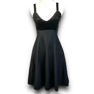 Moulinette Soeurs Black Fit and Flare Dress Velvet Top Pintuck Pleating Size 2